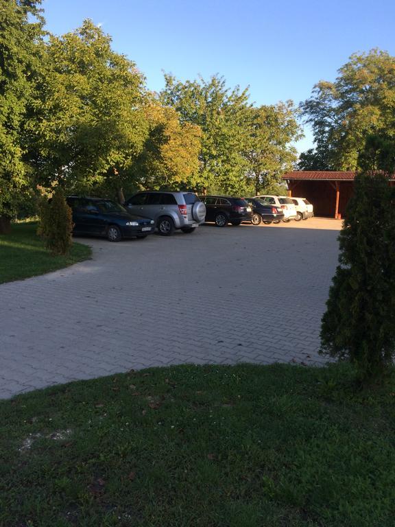 Vadaspuszta Vendeghaz Csatka Exterior foto